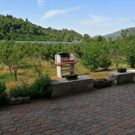 Cascina Legnago Bilocale A 6 Chilometri Da Salo' Apartamento Villanuova sul clisi Exterior foto