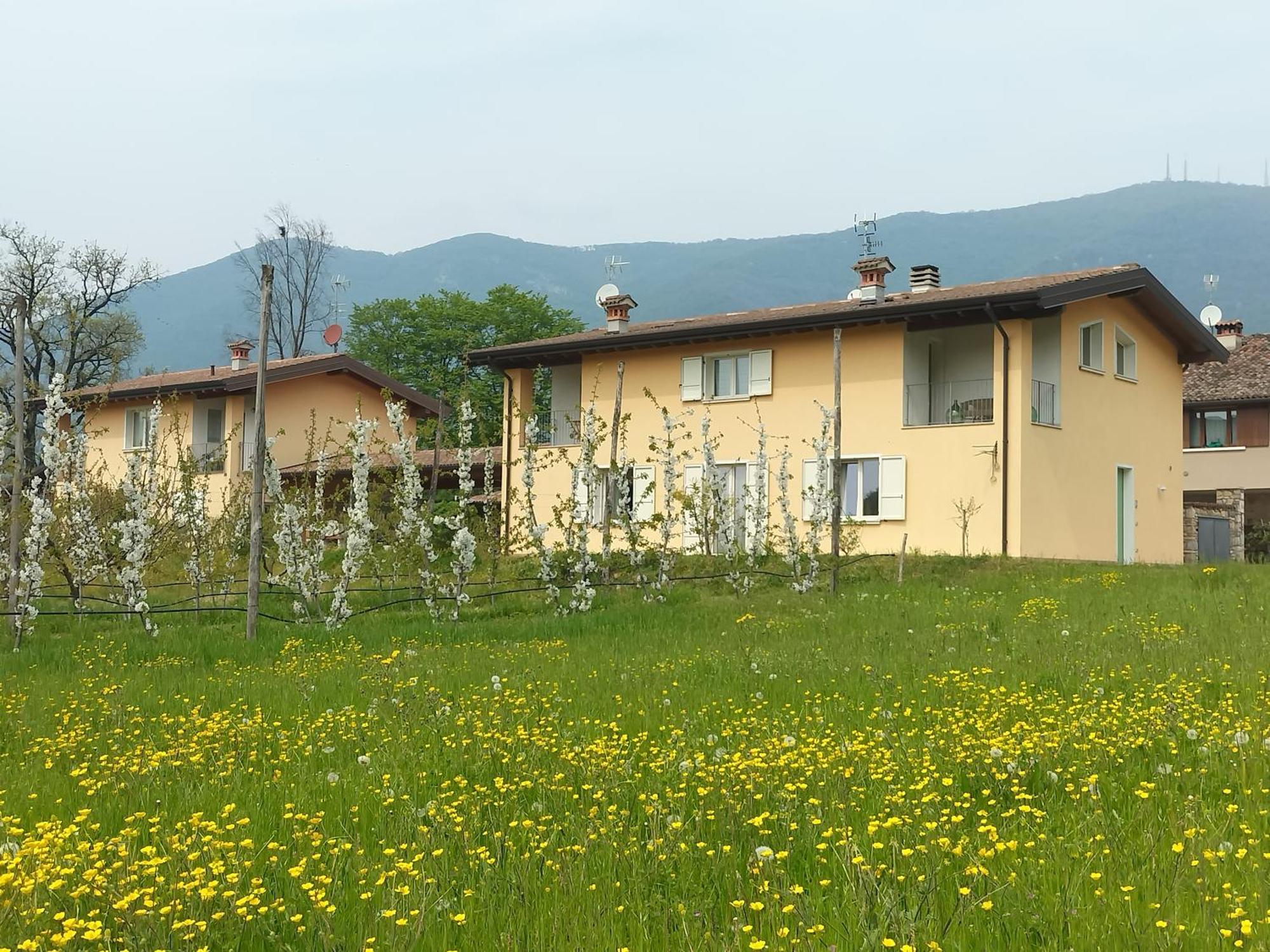Cascina Legnago Bilocale A 6 Chilometri Da Salo'
