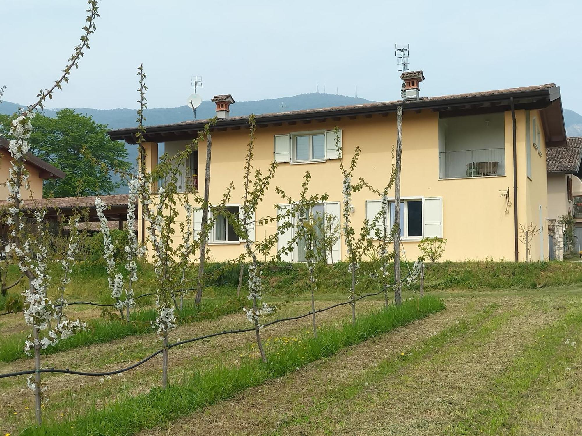 Cascina Legnago Bilocale A 6 Chilometri Da Salo' Appartement